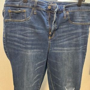 Universal Thread Jeans
